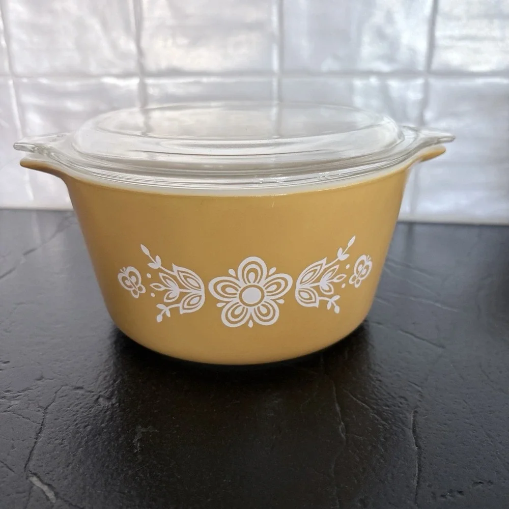 VTG Pyrex 473-B Butterfly Gold 1 Quart Casserole Dish With Lid RARE